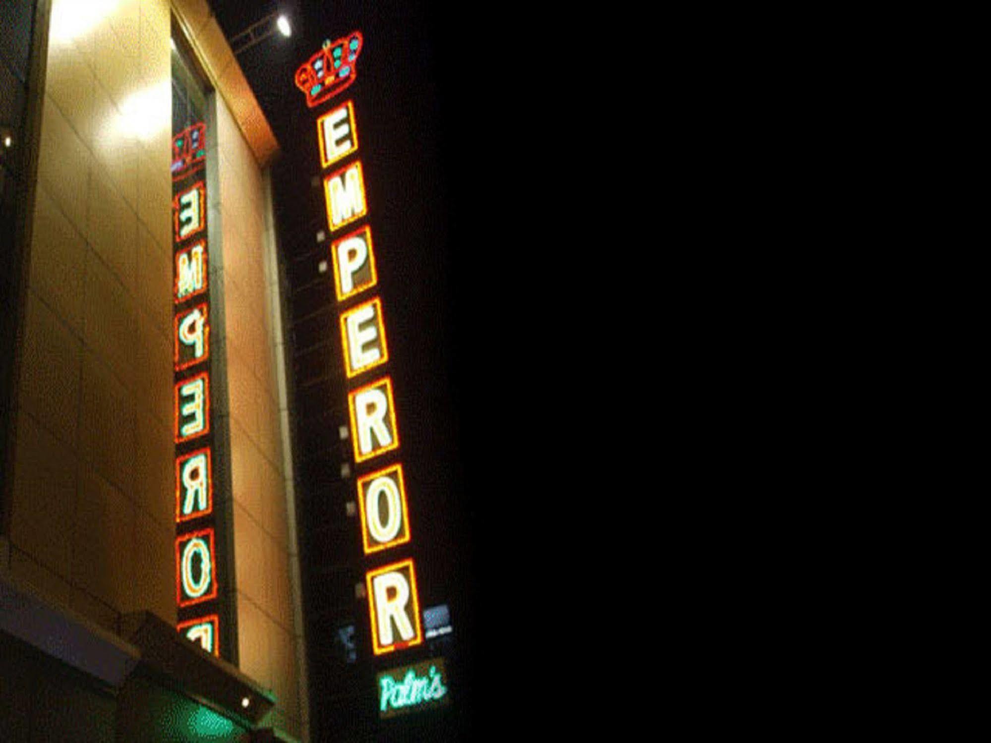 Hotel Emperor Palms Nova Deli Exterior foto
